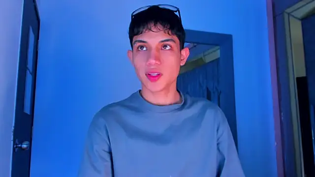 Sebax Young online show from April 2026 08:46:02 PM