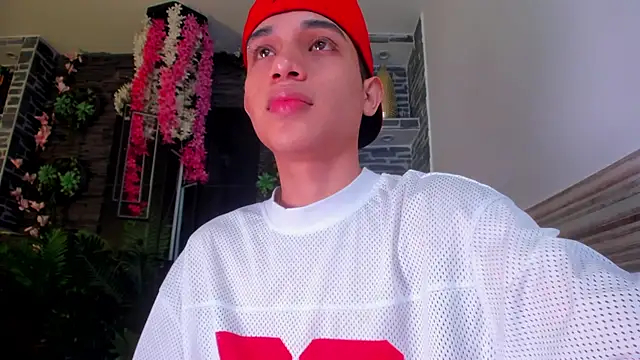 Sebax Young online show from April 2026 04:02:02 AM
