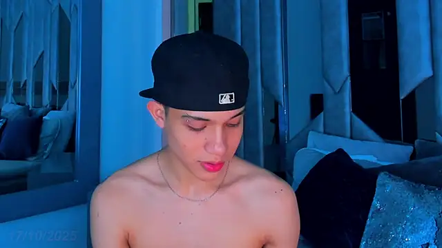 Sebax Young online show from October 2025 08:21:02 PM