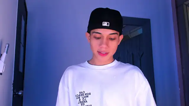 Sebax Young online show from March 2026 08:13:01 PM