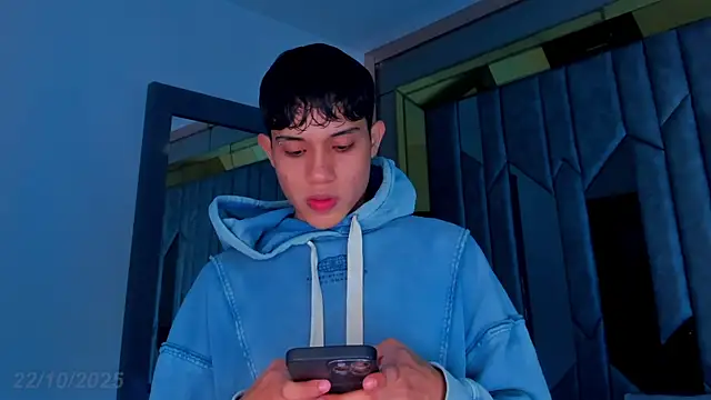 Sebax Young online show from October 2025 03:38:02 AM