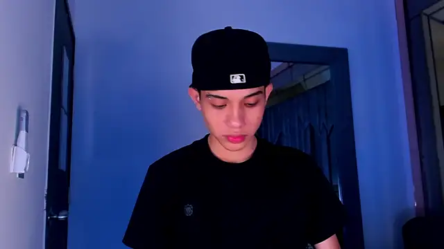 Sebax Young online show from February 2026 08:10:02 PM