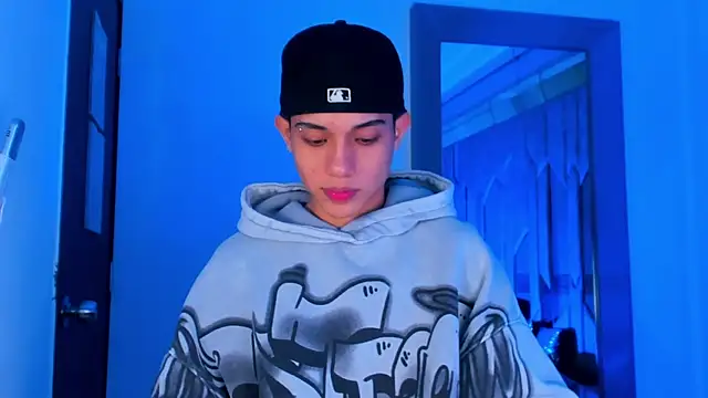 Sebax Young online show from March 2026 03:55:01 AM