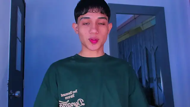 Sebax Young online show from March 2026 08:32:02 PM