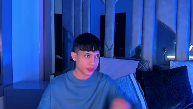 Sebax Young online show from September 2025 08:41:01 PM