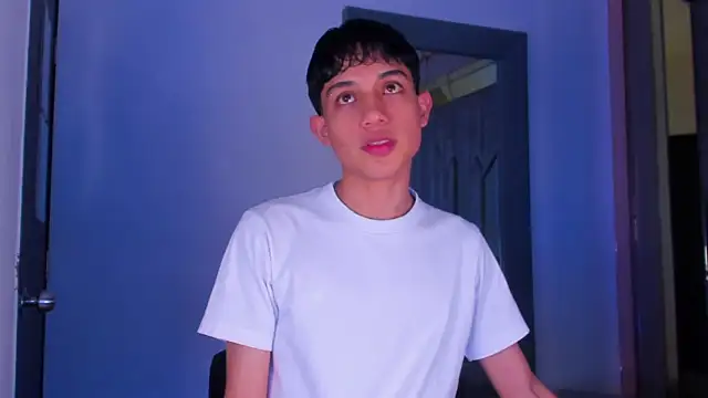 Sebax Young online show from March 2026 08:20:01 PM