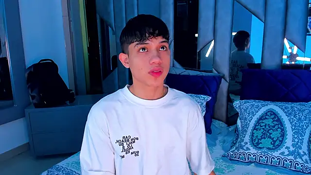 Sebax Young online show from September 2025 08:03:02 PM