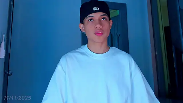 Sebax Young online show from November 2025 08:03:01 PM