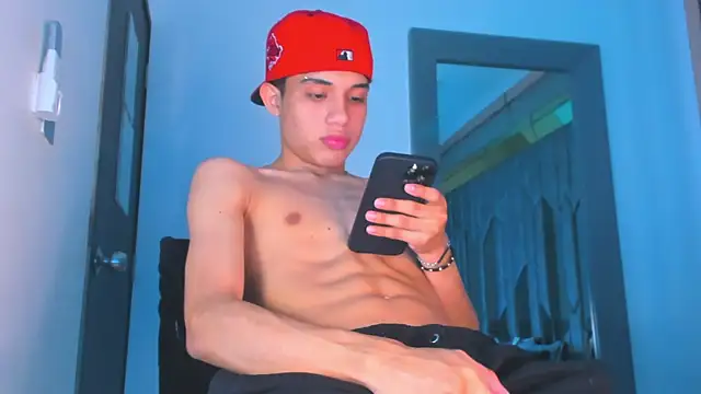 Sebax Young online show from December 2025 08:22:02 PM