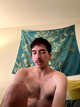 Snapshot of TommyBeluchi chatting on October 2025 10:43:02 PM TommyBeluchi online show from October 2025 10:43:02 PM