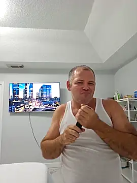 cubanitofeliz40 online show from April 2026 07:37:01 PM
