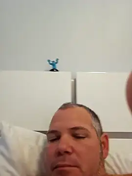 cubanitofeliz40 online show from February 2026 12:59:01 PM