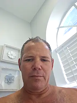 cubanitofeliz40 online show from December 2025 02:28:02 PM