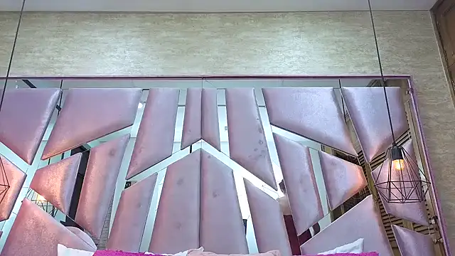 ThaliaCross online show from February 2026 12:26:01 PM