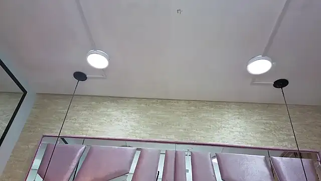 ThaliaCross online show from March 2026 12:29:01 PM