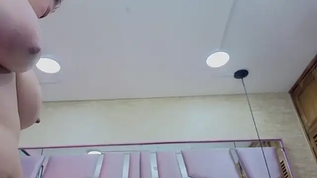 Snapshot of ThaliaCross chatting on June 2026 12:11:02 PM ThaliaCross online show from June 2026 12:11:02 PM