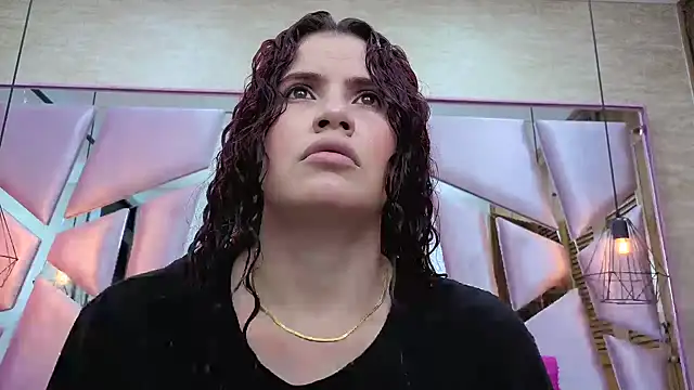 ThaliaCross online show from February 2026 08:00:02 PM