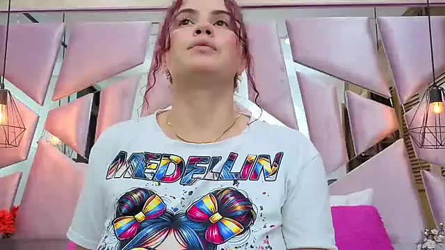 ThaliaCross online show from February 2026 08:10:02 PM