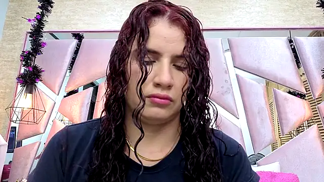 ThaliaCross online show from November 2025 07:58:02 PM