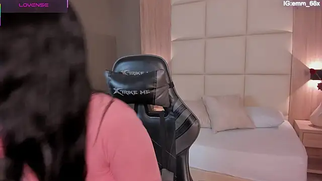 emma fhox online show from December 2025 02:24:01 AM