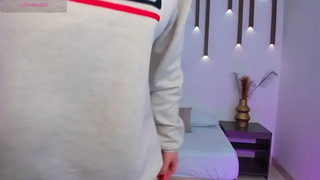 emma fhox online show from February 2026 02:19:02 AM