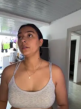 nicolexxaleja online show from February 2026 01:01:01 PM