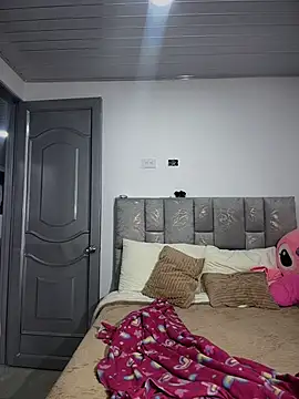 nicolexxaleja online show from April 2026 10:00:02 PM