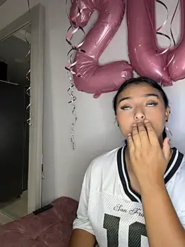 nicolexxaleja online show from June 2026 03:12:02 AM