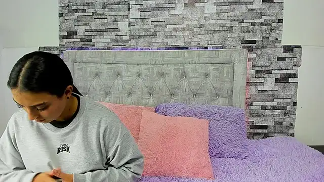 nicolexxaleja online show from November 2025 09:41:01 PM