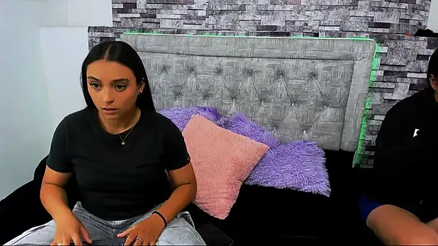 nicolexxaleja online show from October 2025 08:29:01 PM