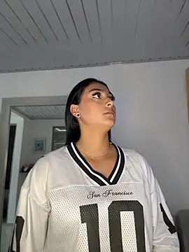 nicolexxaleja online show from April 2026 09:19:02 PM