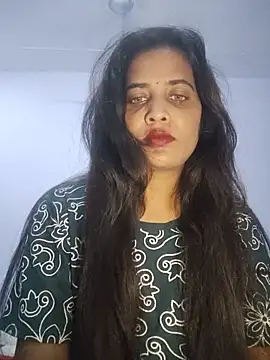 cute radhikaa online show from May 2026 07:14:01 PM