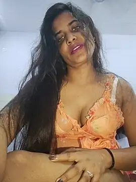 Snapshot of cute_radhikaa chatting on July 2026 05:07:02 AM cute radhikaa online show from July 2026 05:07:02 AM
