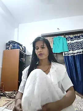 cute radhikaa online show from October 2025 11:55:02 AM