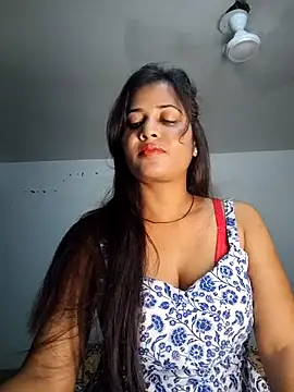 cute radhikaa online show from April 2026 05:52:01 PM