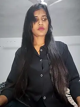 cute radhikaa online show from December 2025 03:47:01 PM