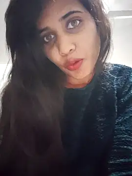 cute radhikaa online show from December 2025 02:09:01 PM