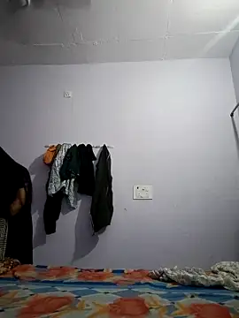 cute radhikaa online show from May 2026 04:47:01 PM