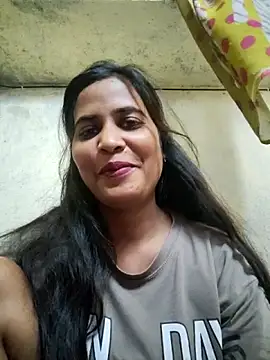 cute radhikaa online show from May 2026 06:34:02 AM