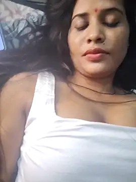 cute radhikaa online show from April 2026 06:03:01 PM