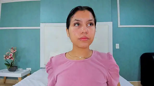 ania gomez online show from October 2025 12:40:01 PM