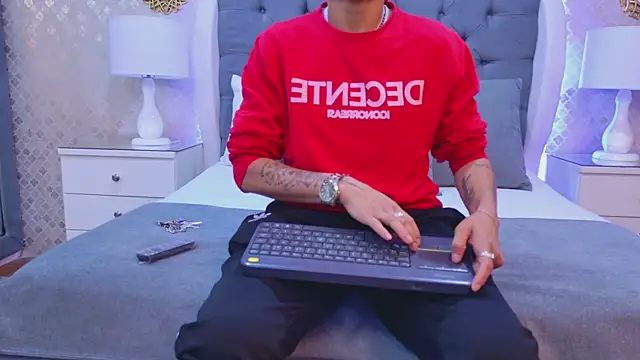 ZoeKrug online show from December 2025 11:44:02 AM