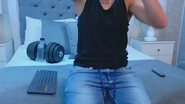 ZoeKrug online show from November 2025 11:58:02 AM