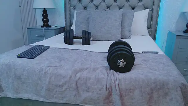 ZoeKrug online show from January 2026 07:32:02 PM