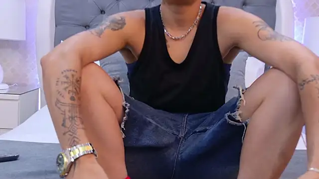 ZoeKrug online show from November 2025 11:54:01 AM