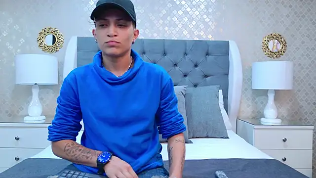 ZoeKrug online show from October 2025 11:42:02 AM