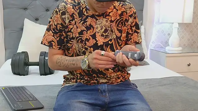 ZoeKrug online show from November 2025 11:58:02 AM