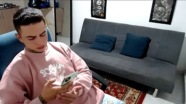 Snapshot of santii_ss chatting on November 2025 12:48:01 AM santii ss online show from November 2025 12:48:01 AM