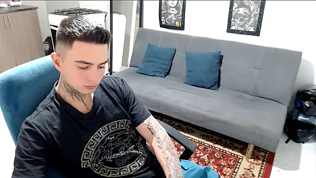 Snapshot of santii_ss chatting on November 2025 02:12:04 AM santii ss online show from November 2025 02:12:04 AM