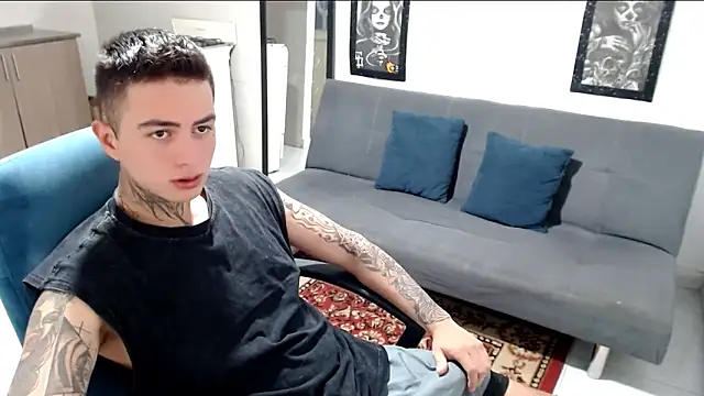 Snapshot of santii_ss chatting on November 2025 11:38:01 PM santii ss online show from November 2025 11:38:01 PM